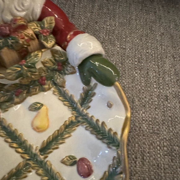 Fitz and Floyd Santa Holiday Platter with Red and Green Accents - Picture 7 of 10